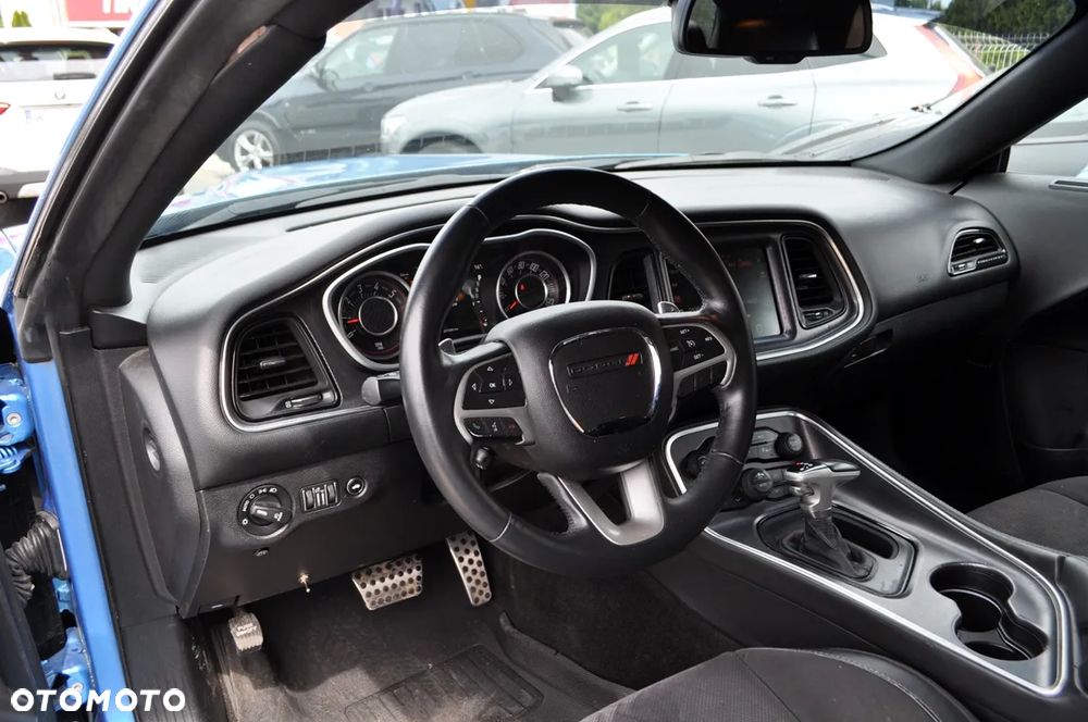 Dodge Challenger 5.7 R/T - 16