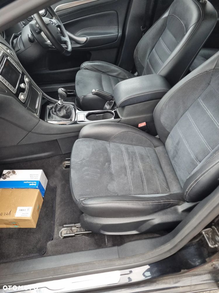 Ford Mondeo - 29