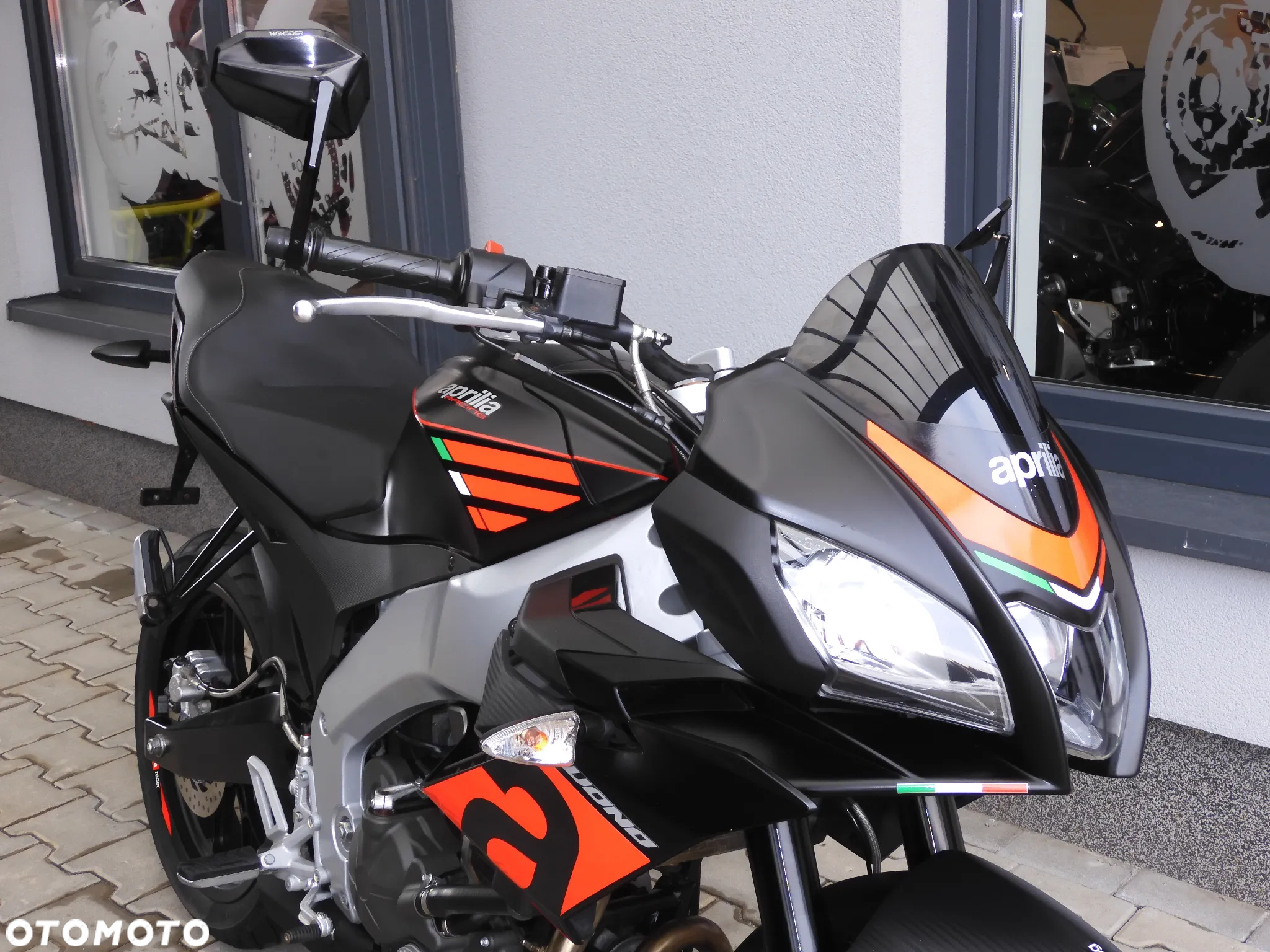 Aprilia Tuono - 3