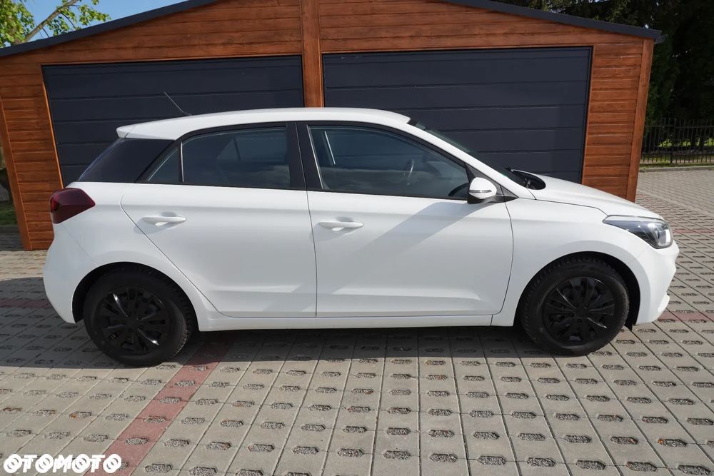 Hyundai i20 blue 1.2 Classic - 4