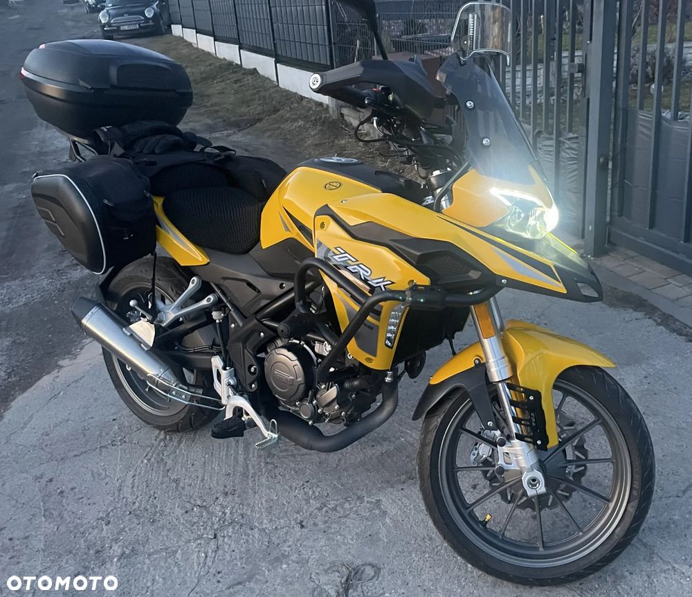 Benelli TRK 251 - 1