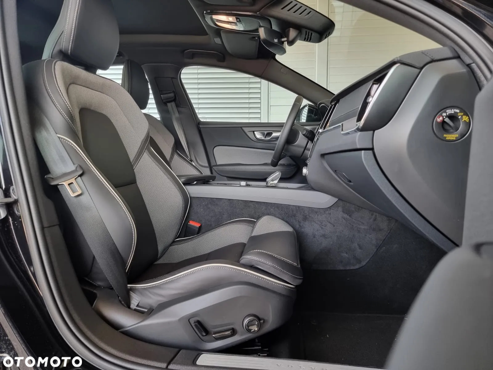 Volvo S60 B5 B AWD Ultimate Dark - 18