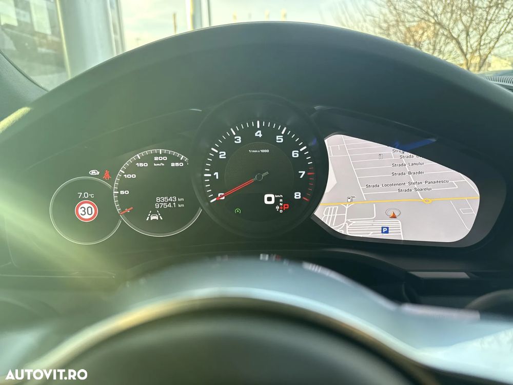 Porsche Cayenne Standard - 13