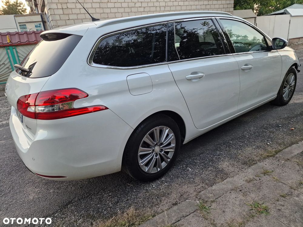 Peugeot 308 PureTech 130 GPF EAT8 Stop & Start Allure Pack - 38