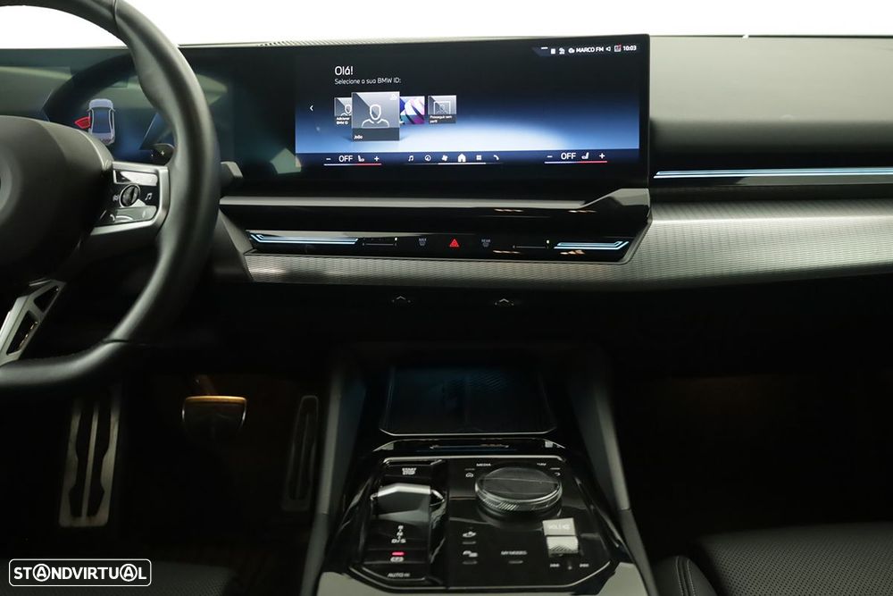 BMW 520 d Pack Desportivo M - 9