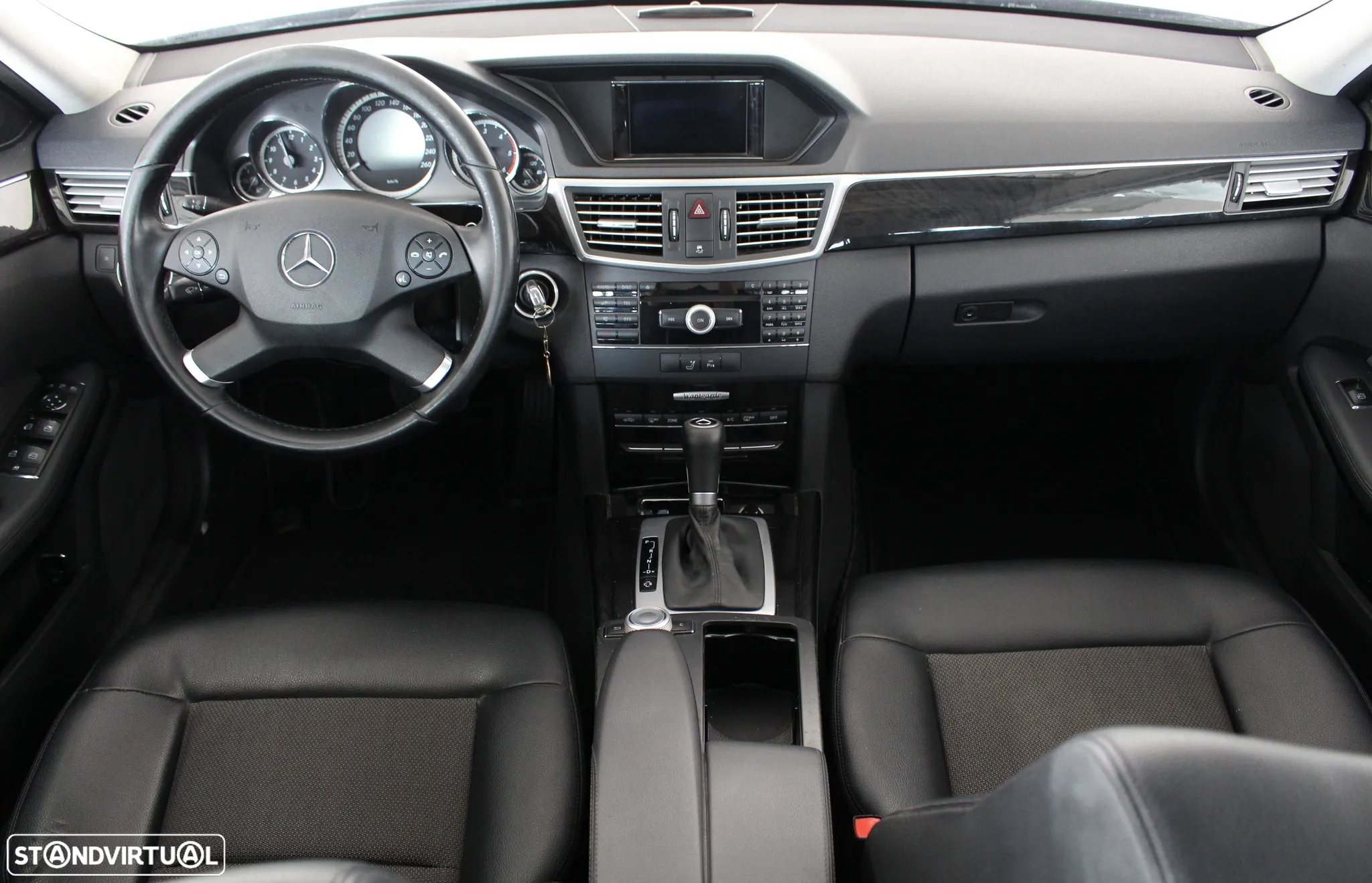 Mercedes-Benz E 220 CDi Avantgarde BlueEfficiency Auto - 10