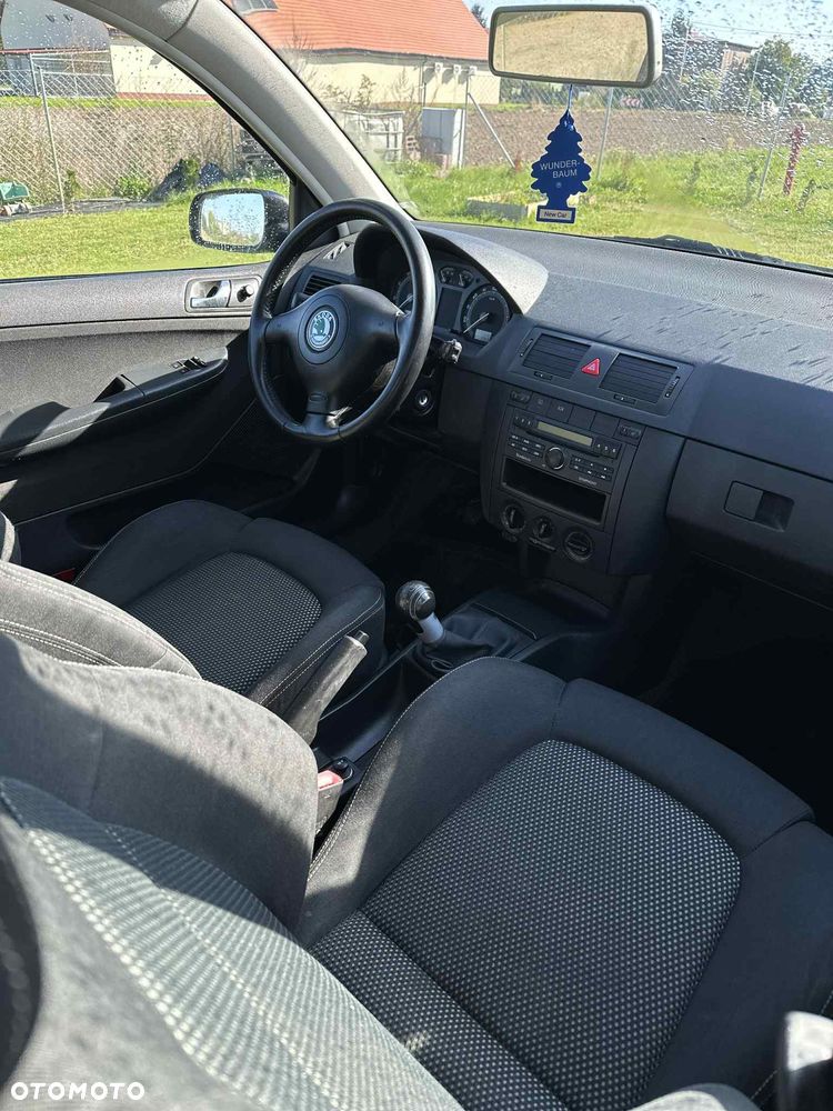 Skoda Fabia - 11