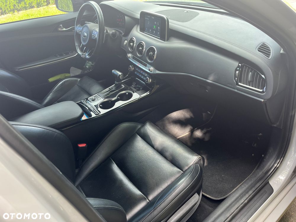 Kia Stinger 2.0 T-GDI GT Line - 10