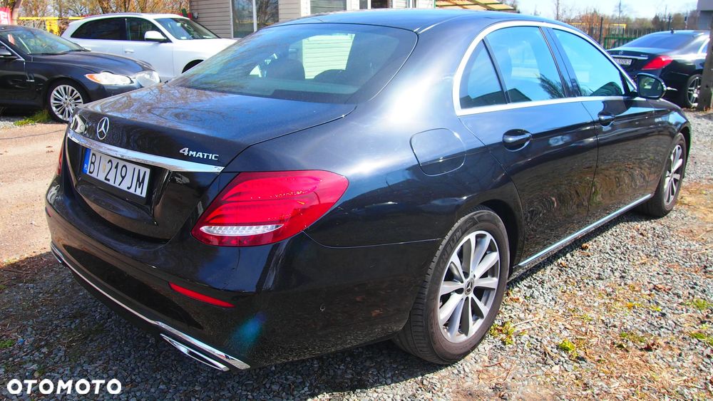 Mercedes-Benz Klasa E 220 d 4-Matic 9G-TRONIC - 4