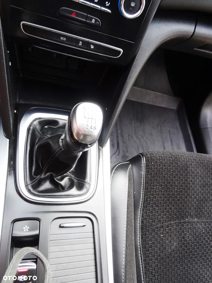 Renault Megane 1.3 TCe FAP Limited - 22