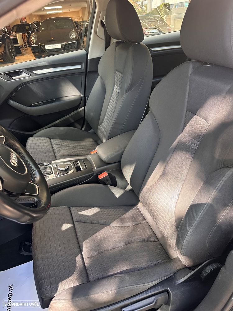 Audi A3 Sportback 1.6 TDI S tronic sport - 11