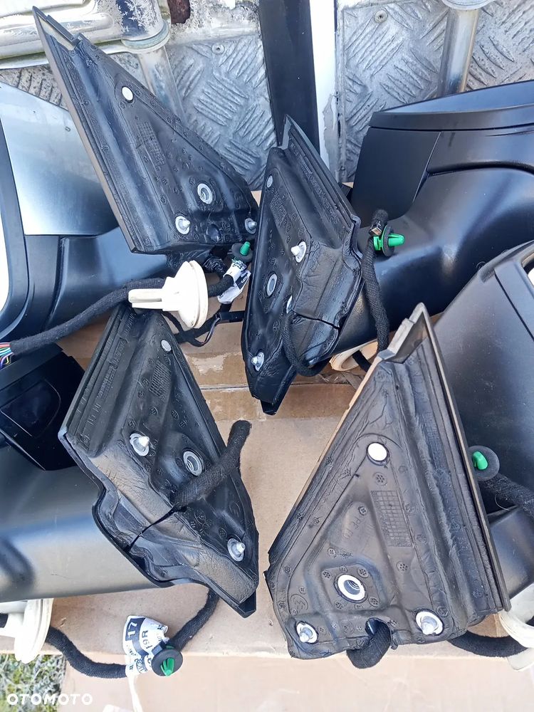 LUSTERKO Lewe  Prawe SKODA KAROQ różne funkcje asystent fotohrom - 15