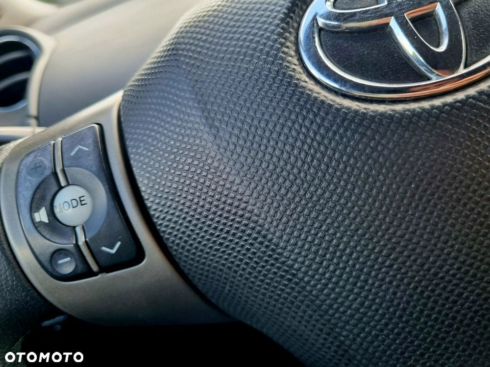 Toyota Yaris 1.33 Sol - 14