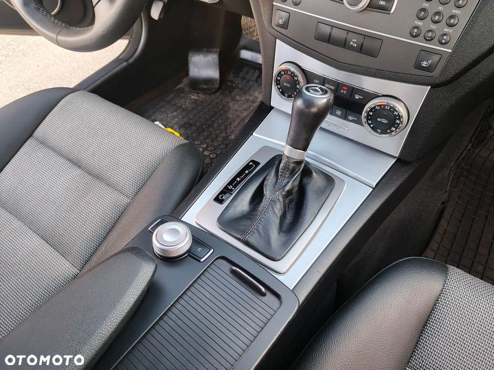 Mercedes-Benz Klasa C 220 CDI DPF Automatik BlueEFFICIENCY Avantgarde - 30