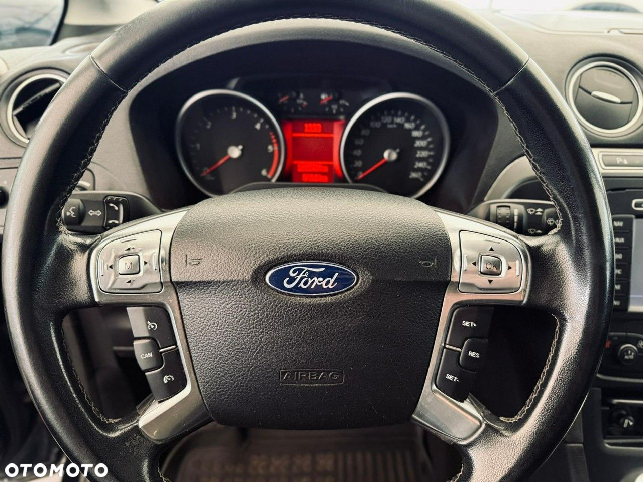Ford S-Max - 27