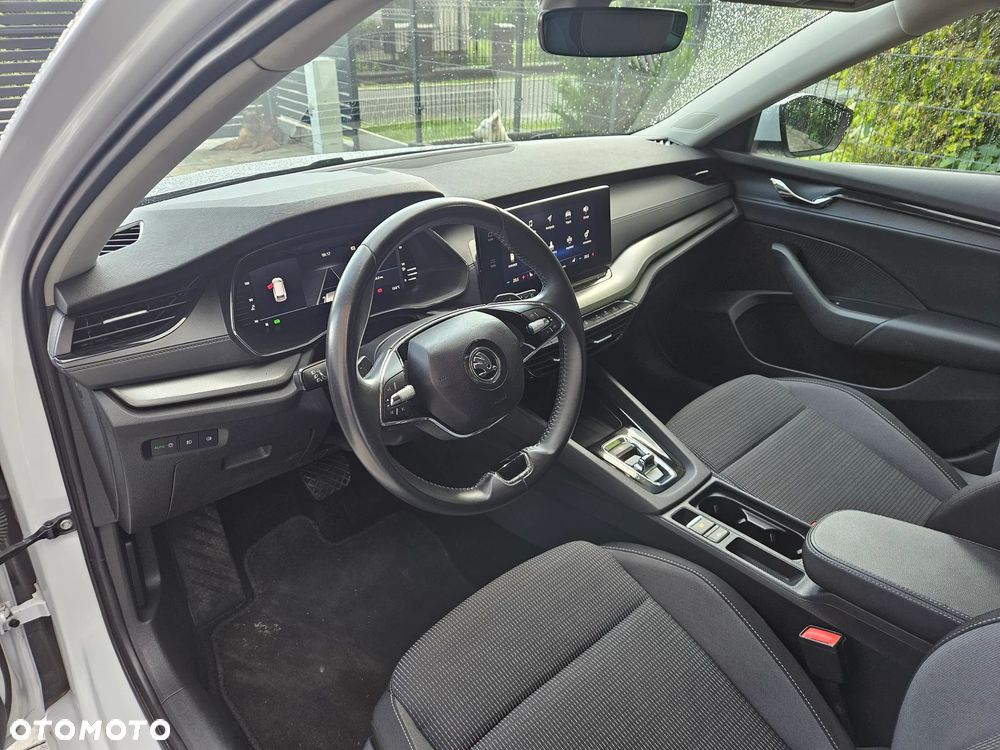 Skoda Octavia 2.0 TDI DSG Edition - 8