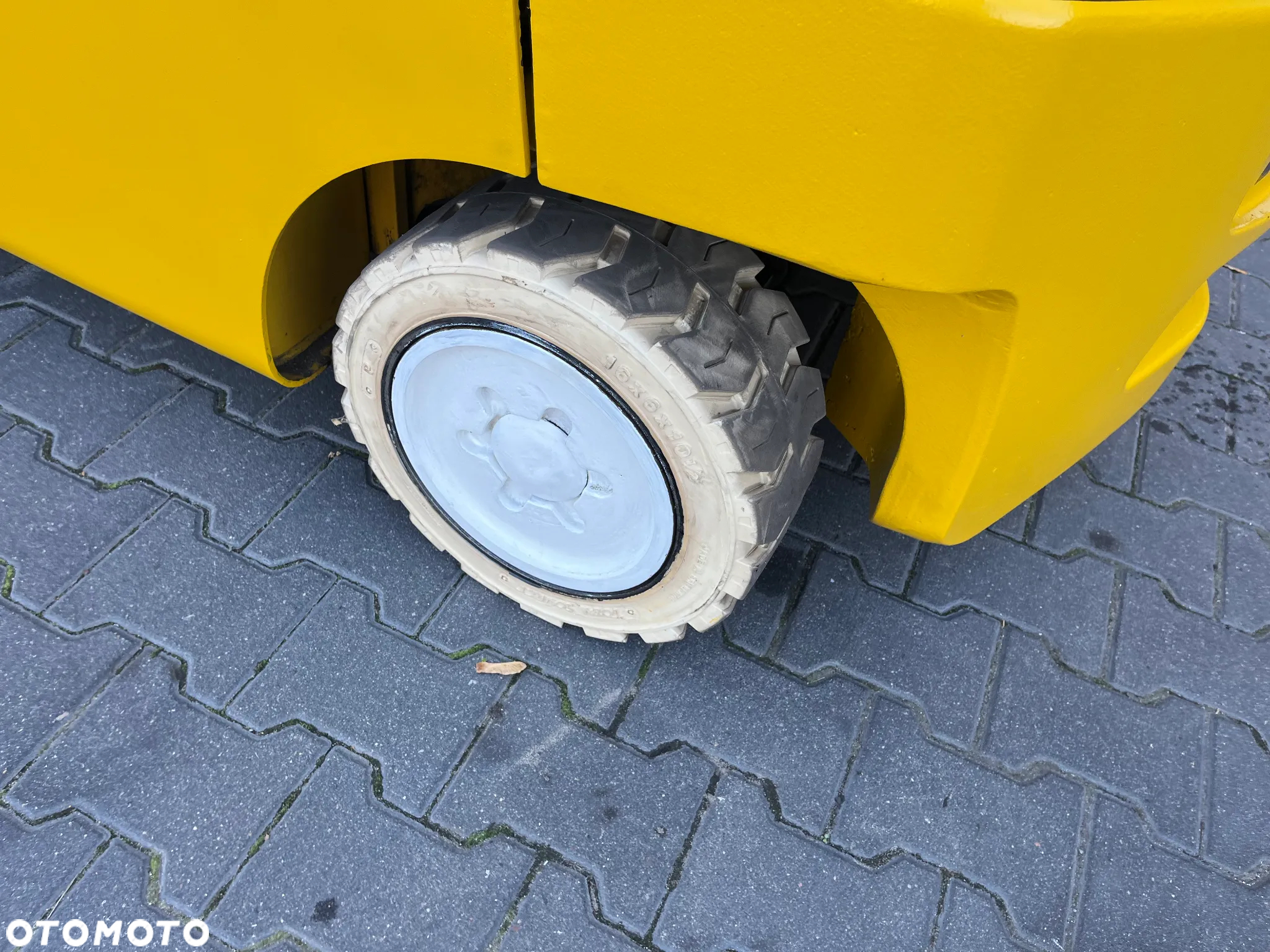Yale GLC25VX - 13