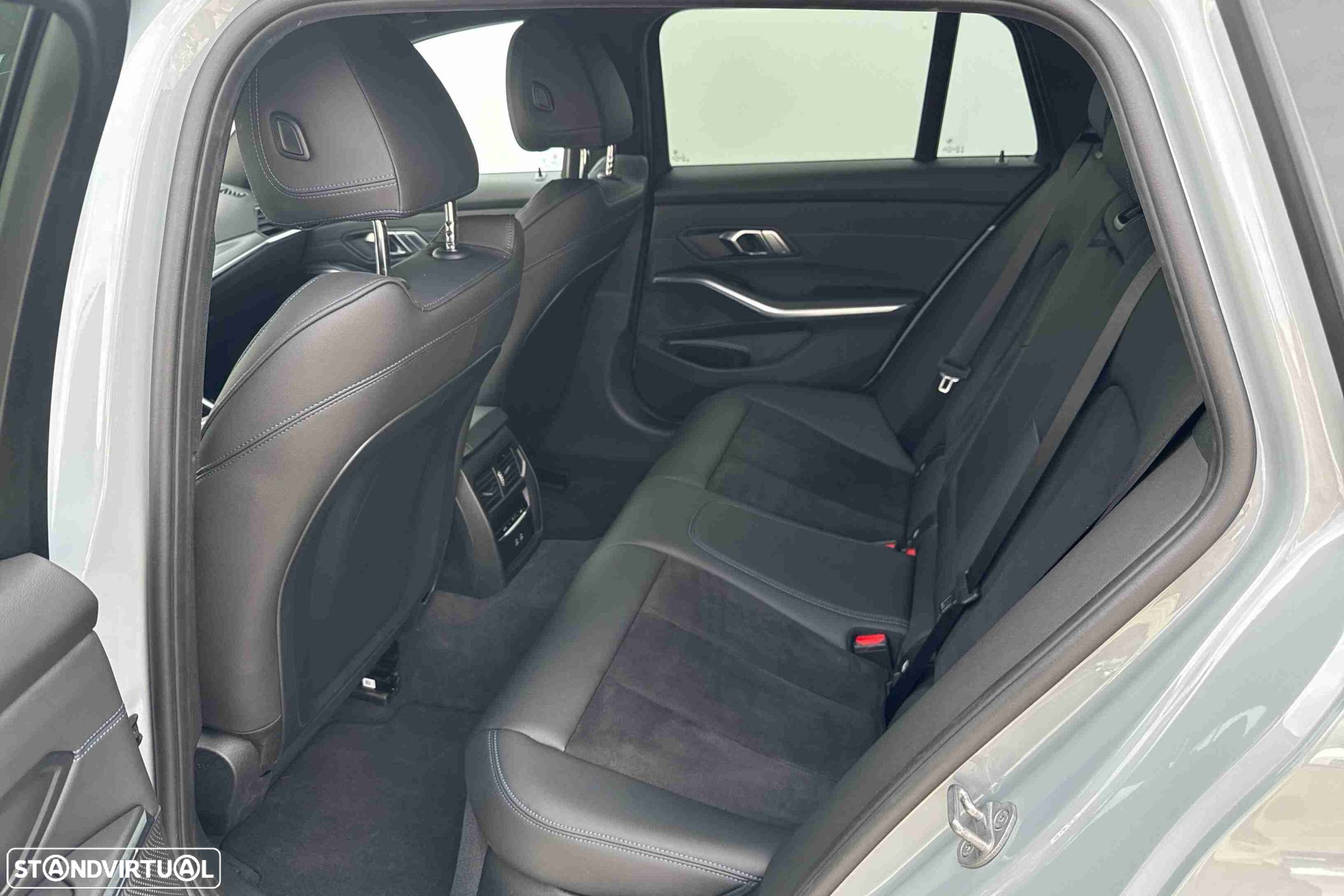 BMW 320 e Touring Pack Desportivo M Auto - 4