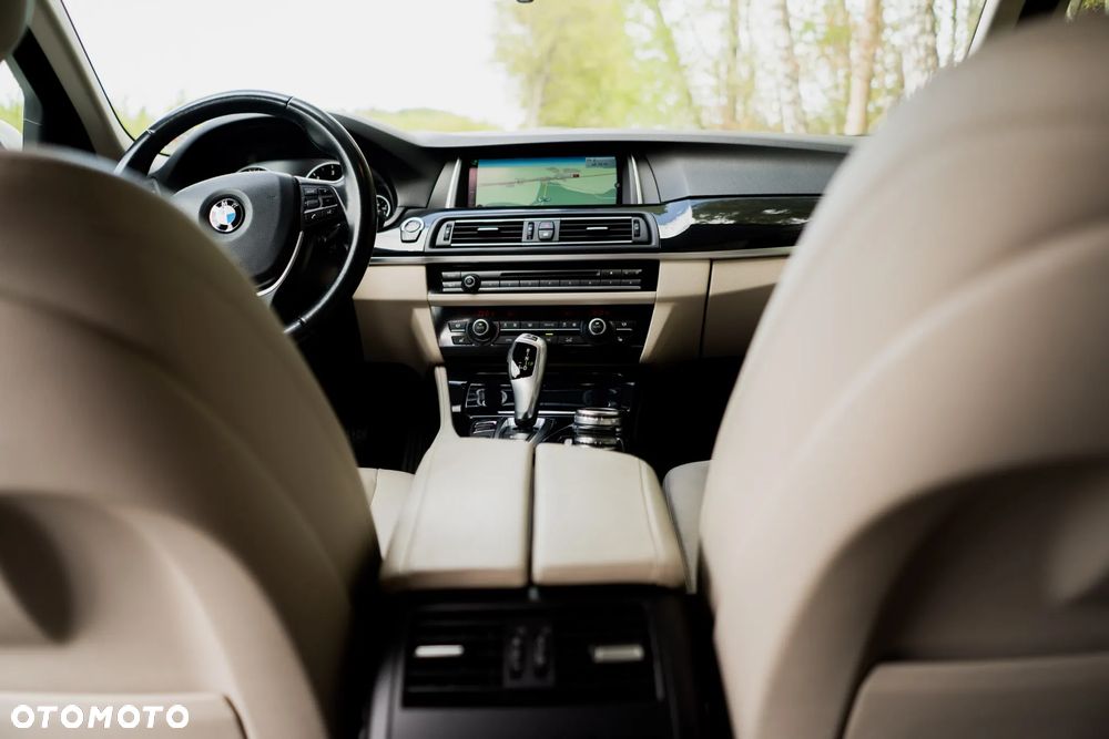 BMW Seria 5 520d xDrive Luxury Line - 31