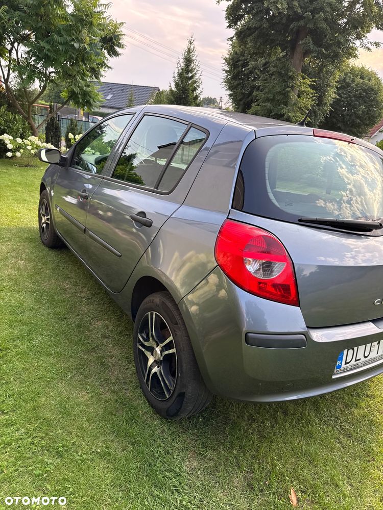 Renault Clio 1.2 16V All Inclusive - 8