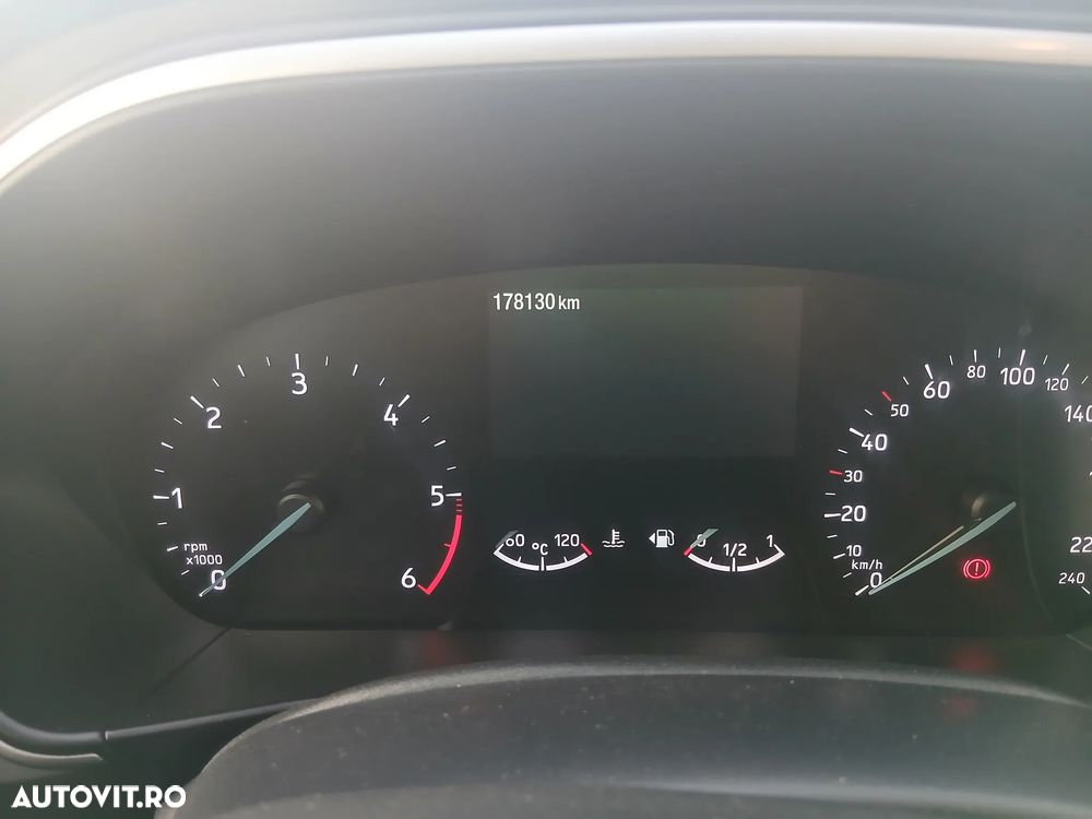 Ford Focus - 12