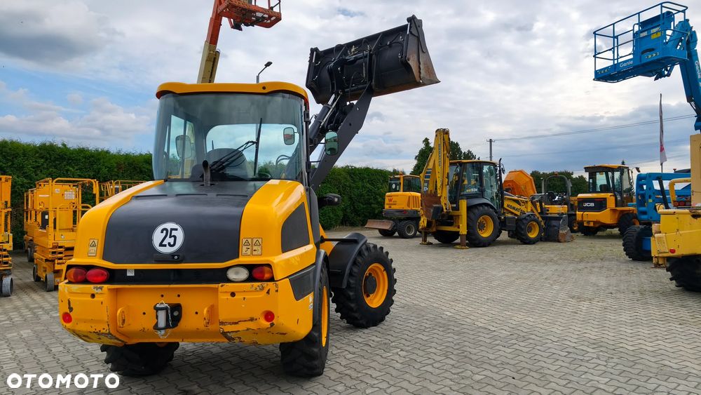 JCB 406 T4 - 27