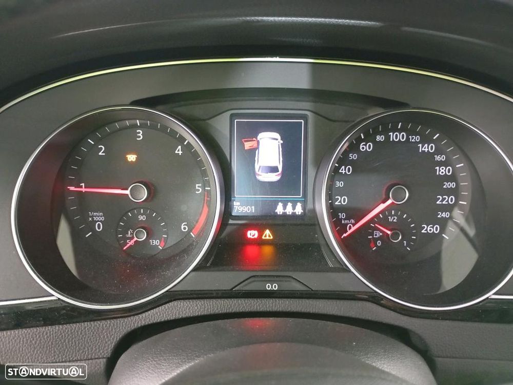 VW Passat Variant 2.0 TDI Business DSG - 6