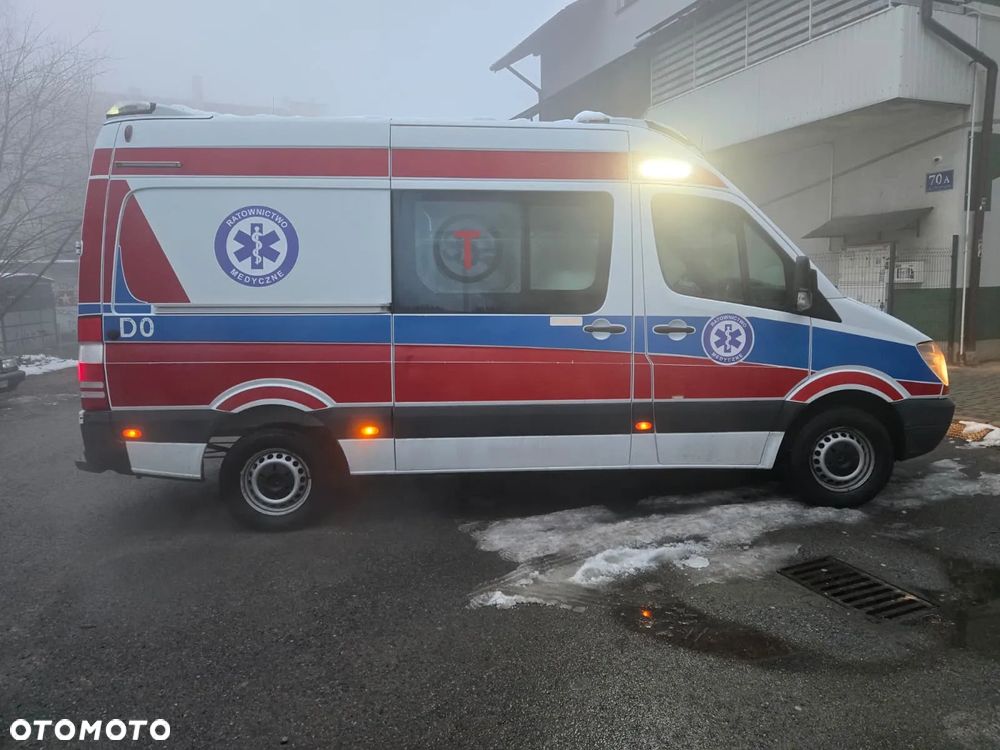 Mercedes-Benz 319 CDI Sprinter Karetka Ambulans Auto-Form karetkizwadowic.pl - 2