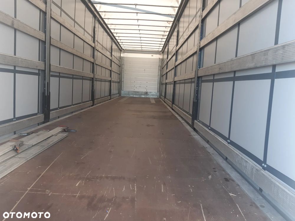 Schmitz Cargobull SCB S3T - 13