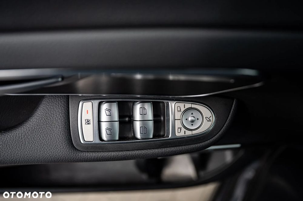 Mercedes-Benz Klasa V 300 d 4-Matic Exclusive 9G-Tronic (d³ugi) - 9