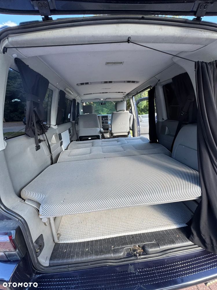 Volkswagen Multivan - 15