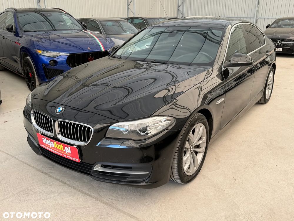 BMW Seria 5 525d xDrive - 4