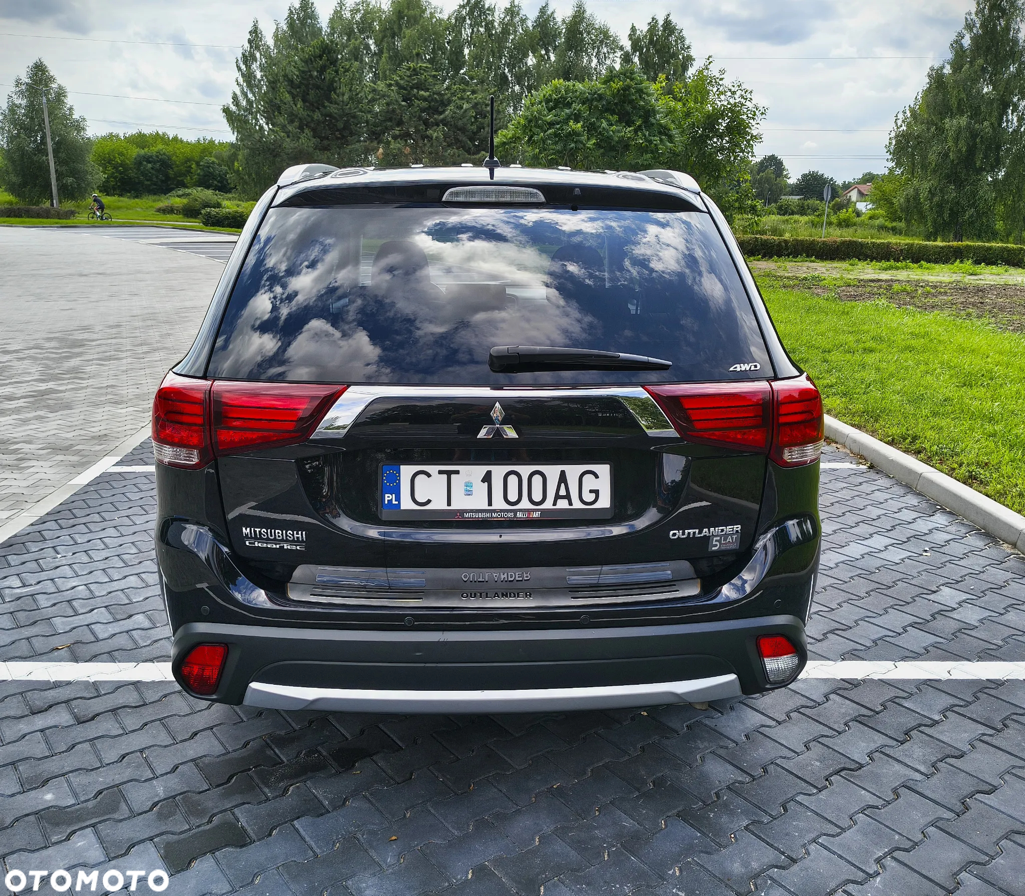 Mitsubishi Outlander 2.0 Intense + 4WD CVT - 3