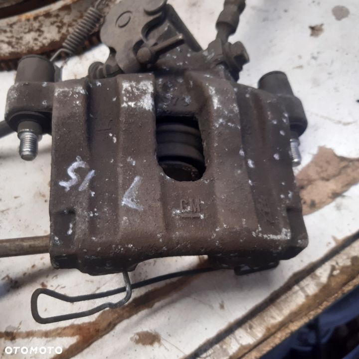 zacisk lewy signum vectra c - 1