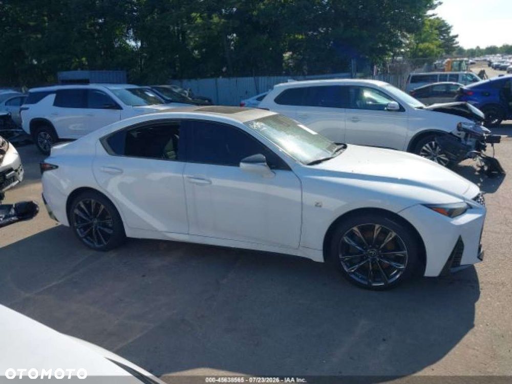 Lexus IS - 2