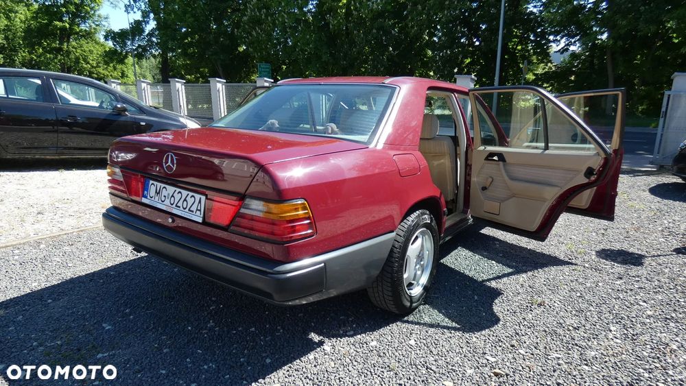 Mercedes-Benz W124 (1984-1993) - 16