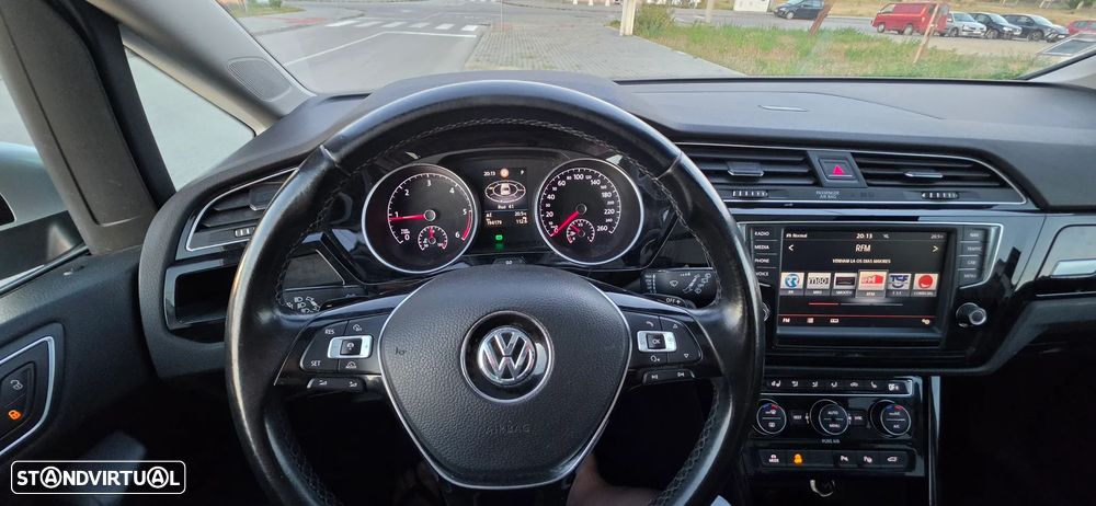 VW Touran 2.0 TDI Highline DSG - 9