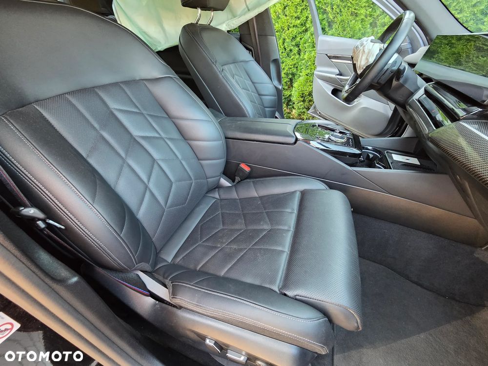 BMW Seria 5 520i M Sport Edition - 15