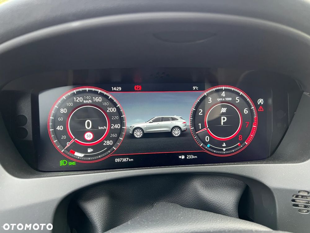 Jaguar F-Pace 25t AWD R-Sport - 14