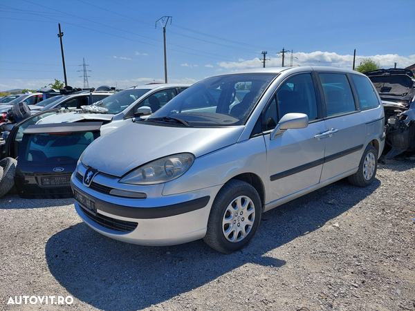 Dezmembram Peugeot 807, an 2005, motor 2.0 HDI