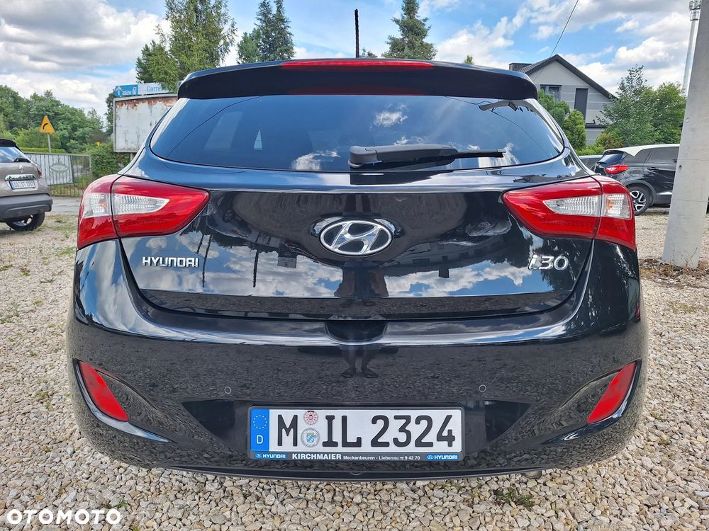 Hyundai i30 blue Kombi 1.6 GDi Passion - 10