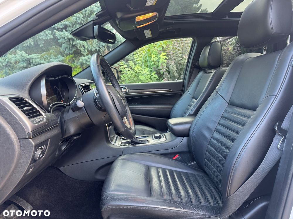 Jeep Grand Cherokee - 18