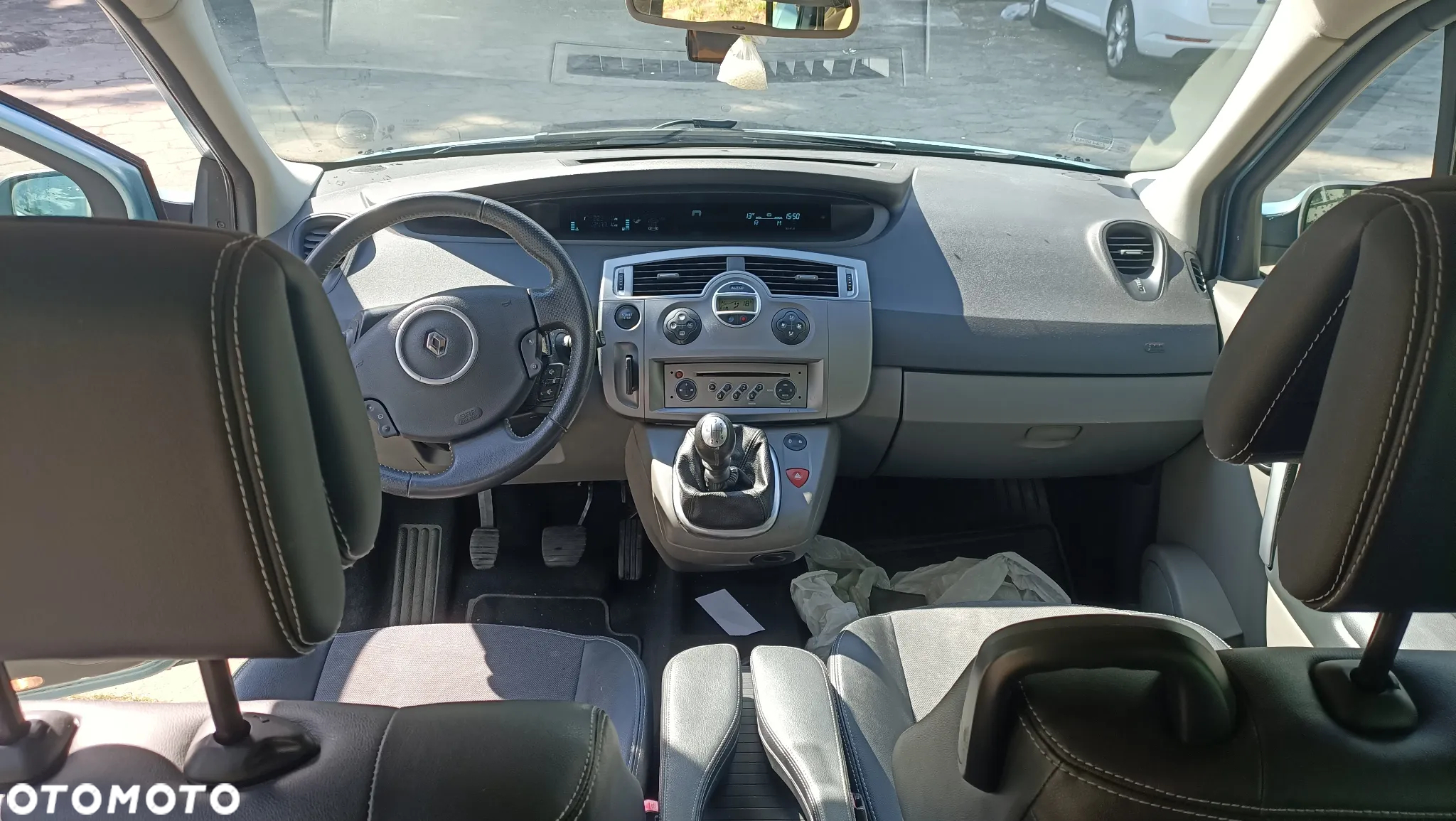 Renault Scenic 1.6 16V Authentique - 9