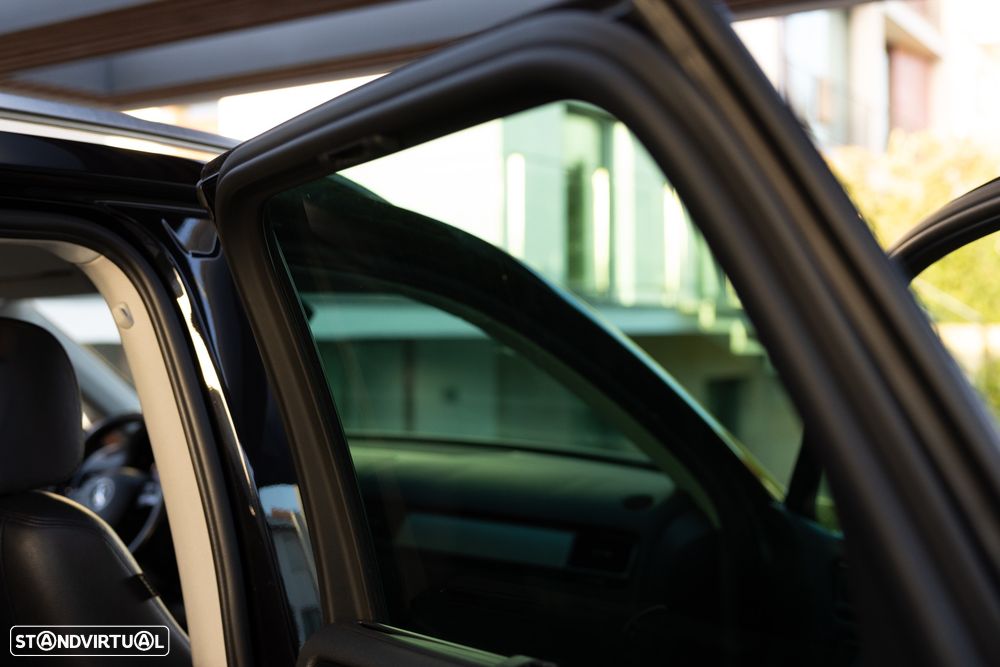 VW Touareg 3.0 TDI V6 Tiptronic - 3
