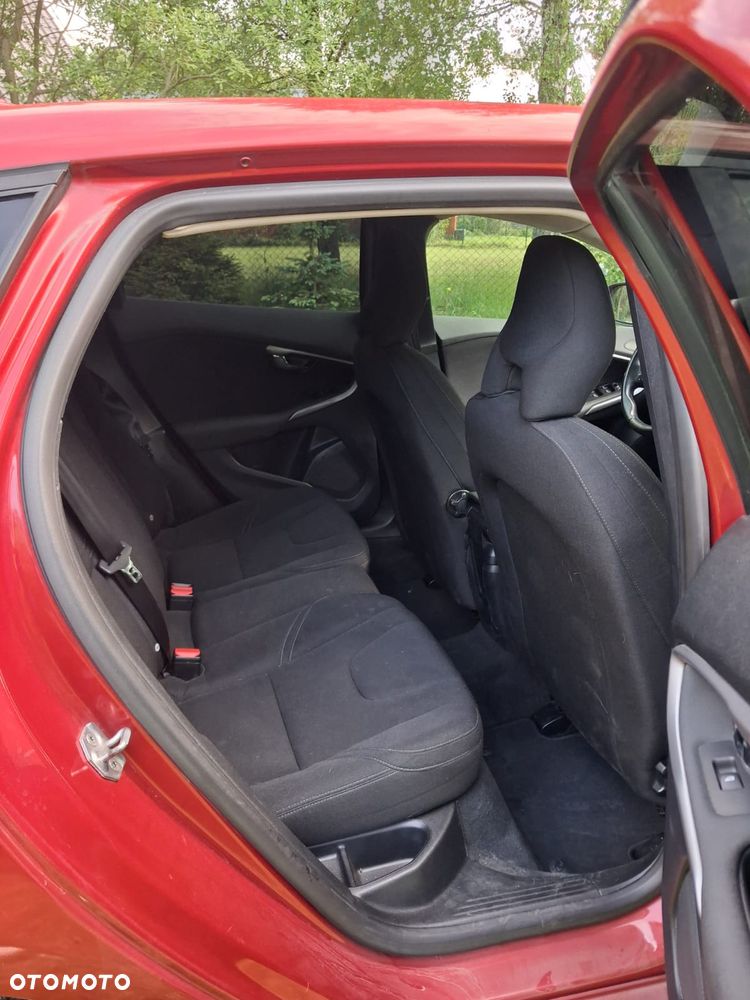 Volvo V40 D2 Geartronic Momentum - 10