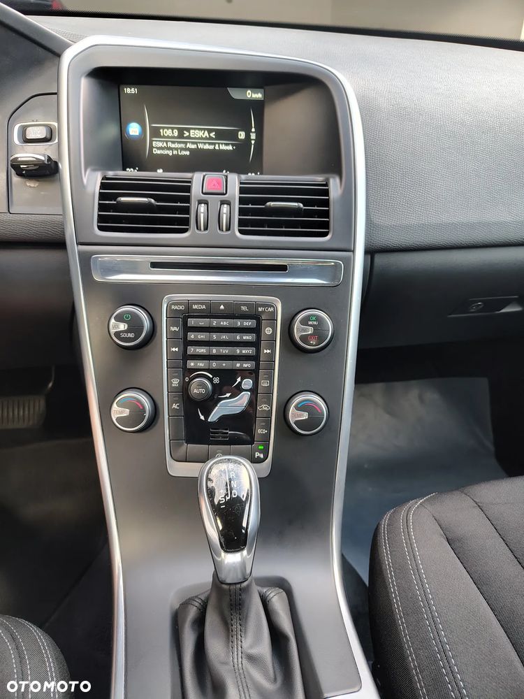 Volvo XC 60 D3 Drive-E Kinetic - 10