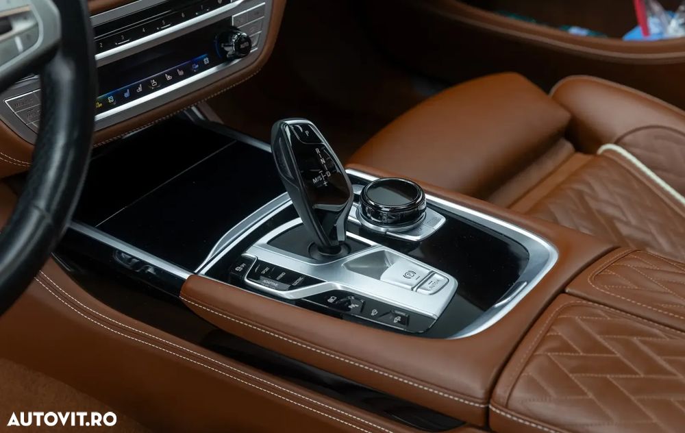 BMW Seria 7 745Le xDrive AT PHEV - 33