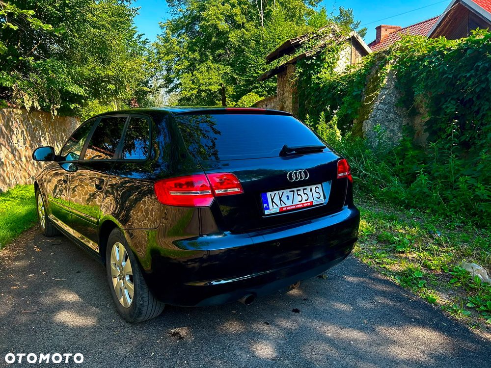 Audi A3 Sportback 1.6 TDI DPF Attraction - 6