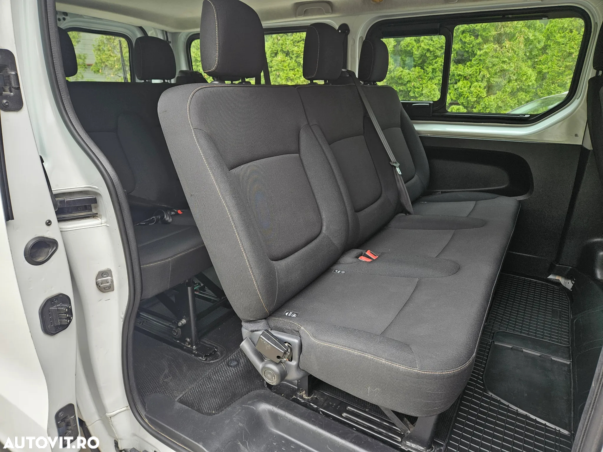 Renault Trafic Combi L2H1 1.6 dCi 95 8+1 Authentique - 11