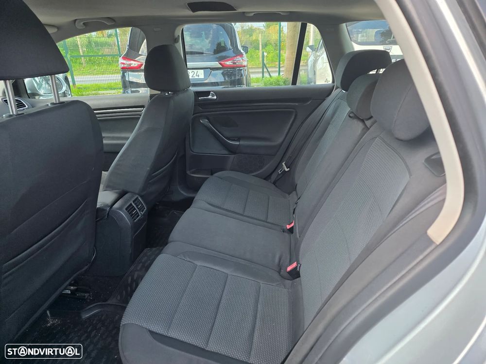 VW Golf Variant 1.6 TDi Sportline - 13